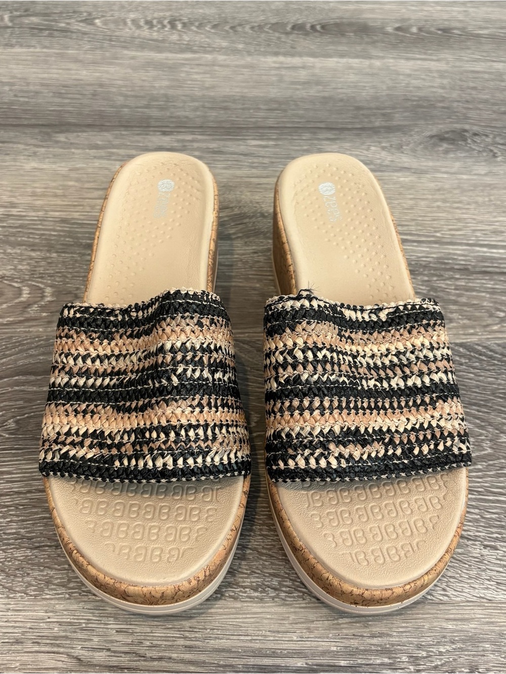 Bzees Black and Tan Woven Slide Wedge Sandals Size 8.5